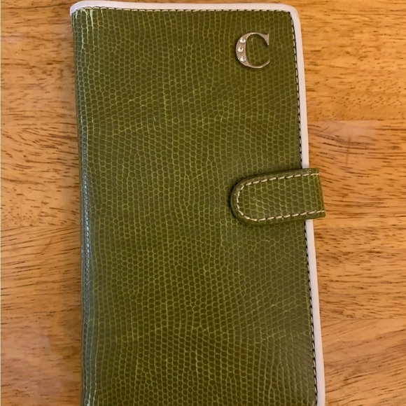 Liz Claiborne Elegant Green Textured wallet - Picture 1 of 4